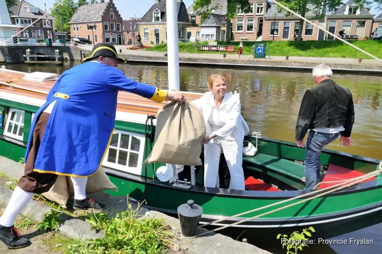 Historische rolpalen en wisselplaatsborden in ere hersteld