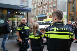Peter R. de Vries neergeschoten op Lange Leidsedwarsstraat, verdachte voortvluchtig
