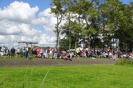 Lemmer wint skûtsjesilen bij Terherne op het Sneekermeer