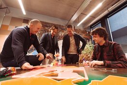 Nieuw Staatsieportret Koning Willem-Alexander ter ere van Koningsdag in Dokkum
