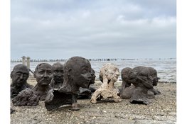 Museum ’t Fiskershúske in Moddergat opent seizoen met expositie ‘De Achterblijvers’