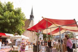 Zomerse jaarmarkt strijkt neer in Dokkum