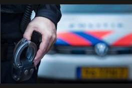 Twee aanhoudingen na steekincident Van Sytzamastrjitte